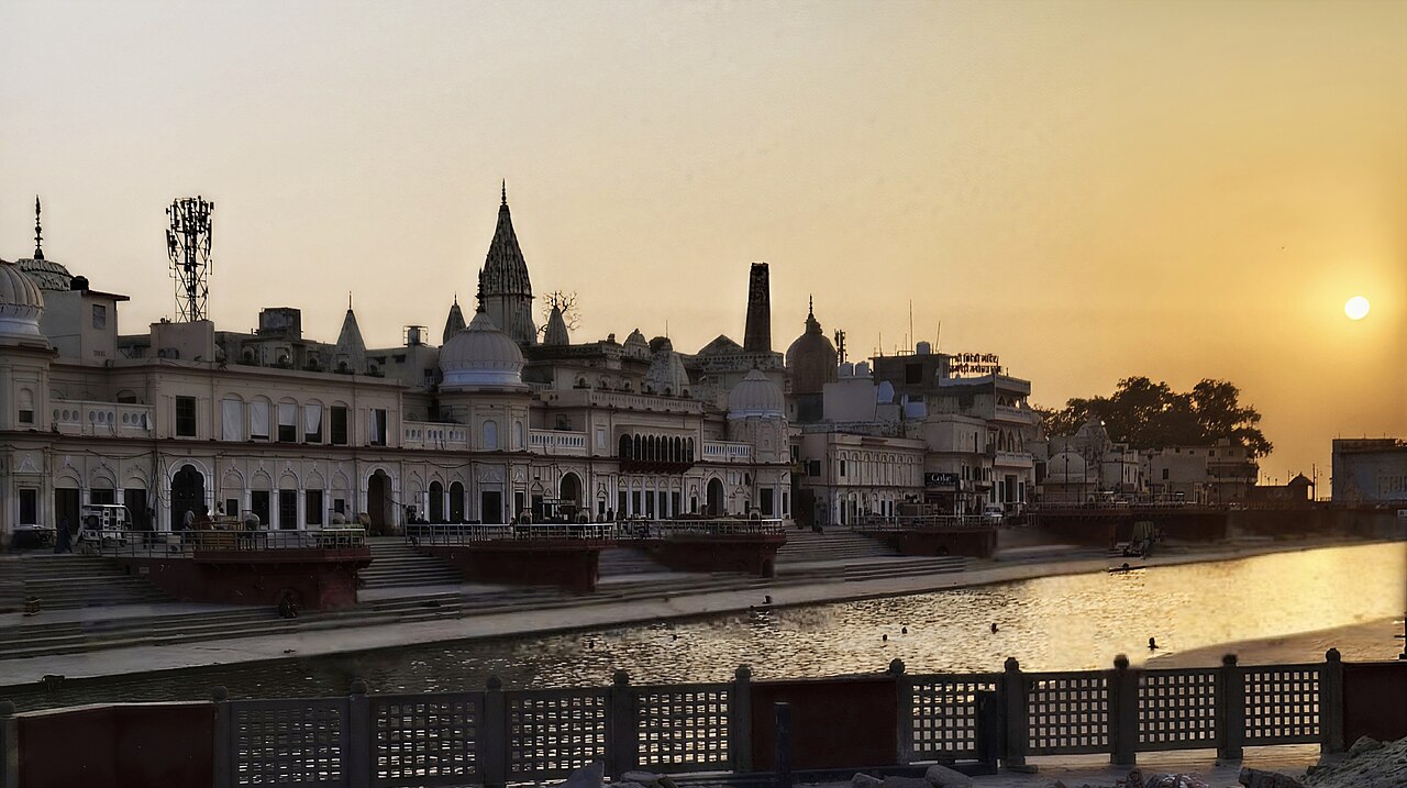 The ghats of Ram ki Paidi in Ayodhya